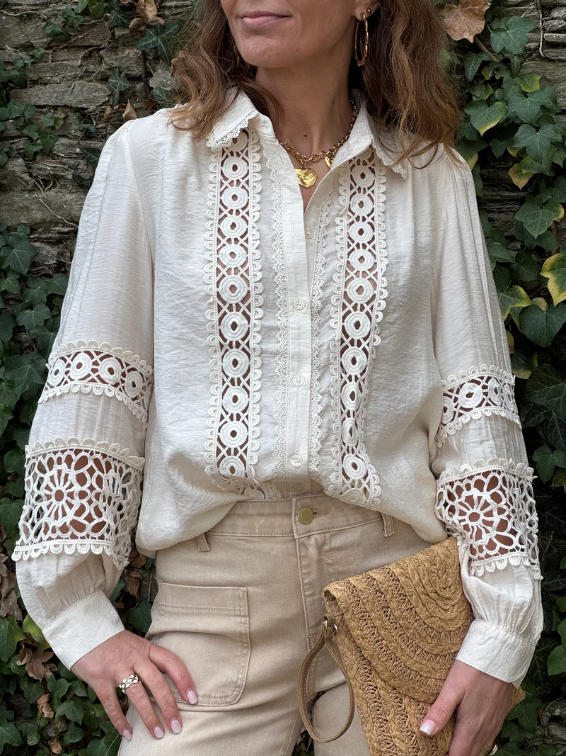 Chemise beige brodée col chemise SOLENE In April 1986