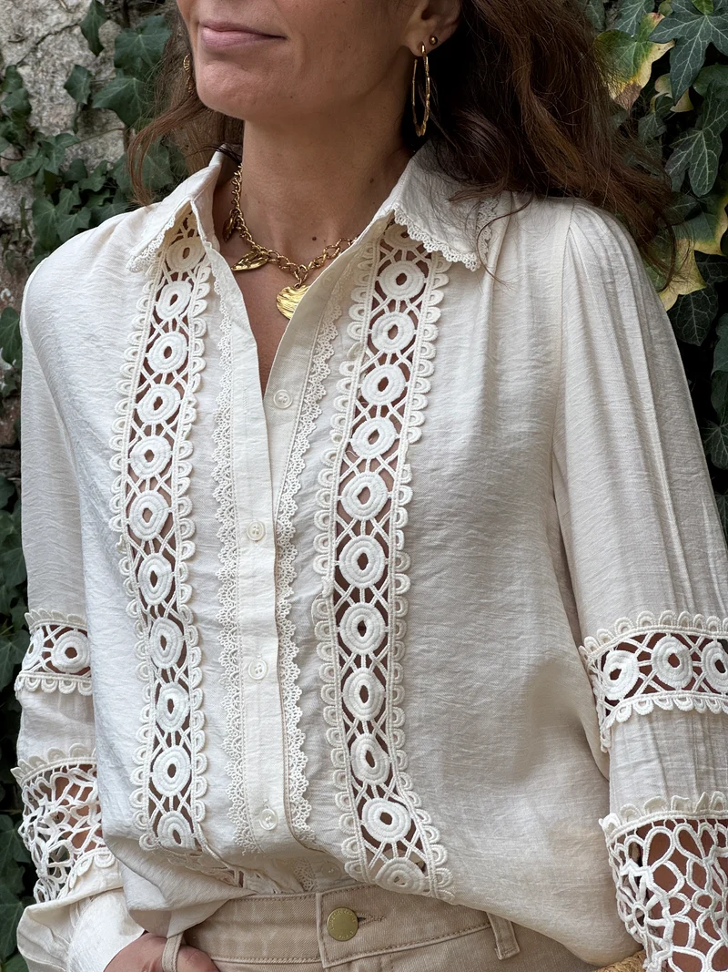 Chemise beige brodée col chemise SOLENE In April 1986