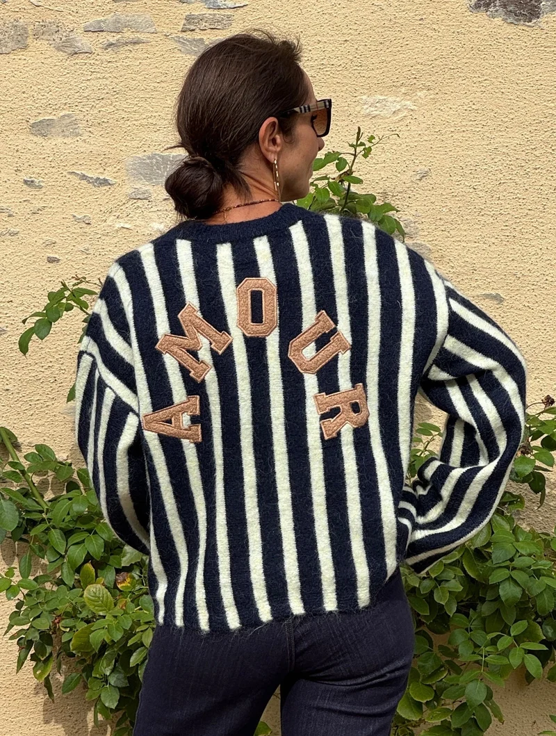 Pull rayures marine fond beige broderie AMOUR