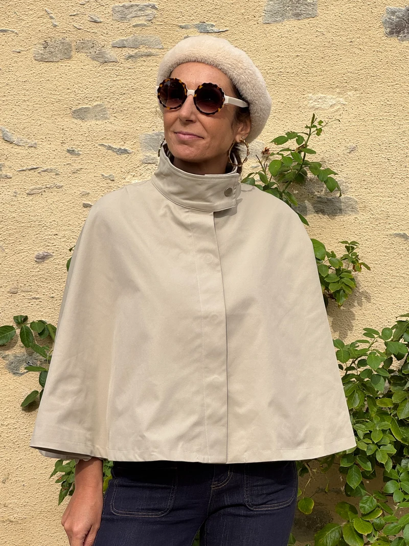 Cape courte beige ZELINA