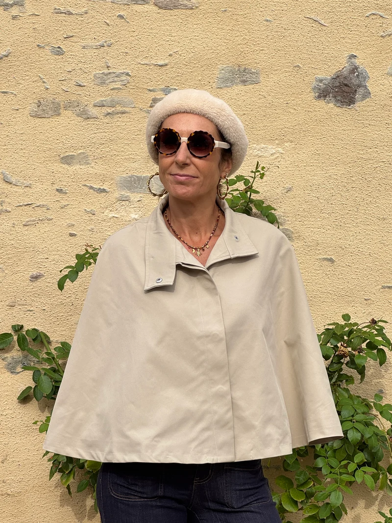 Cape courte beige ZELINA