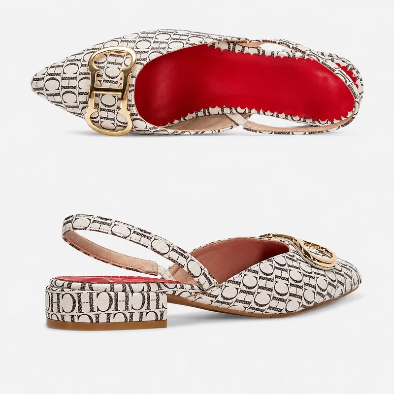 Comfortable women's sandals with a modern print and refined style