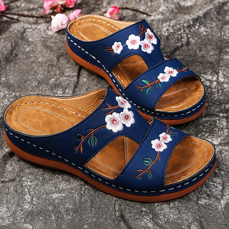 Women's Casual Flip-Flop Sandals with Chic Floral Embroidery
