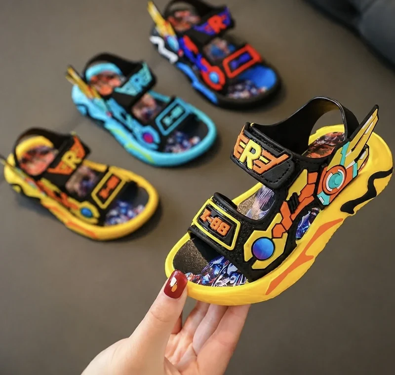 Boys' Sandals with Modern and Durable Hero Design