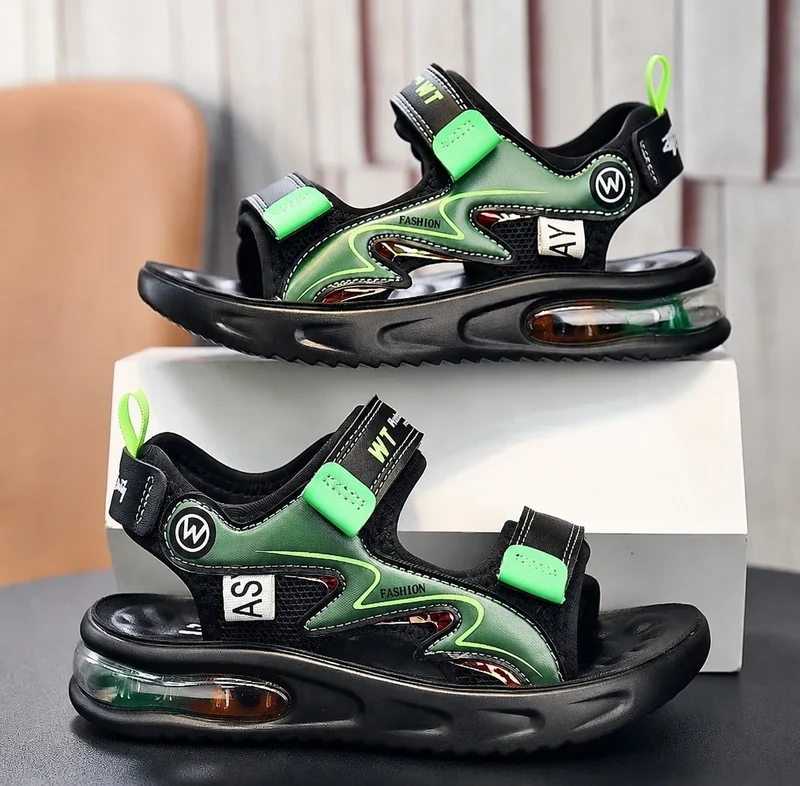Boys' sandals with thick, non-slip, and flexible soles
