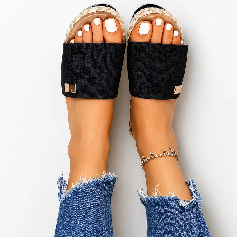 Chic and Comfortable Women's Wedge Sandals