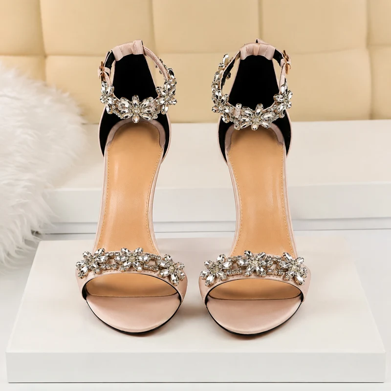 Elegant Stiletto Sandals with Sparkling Rhinestones