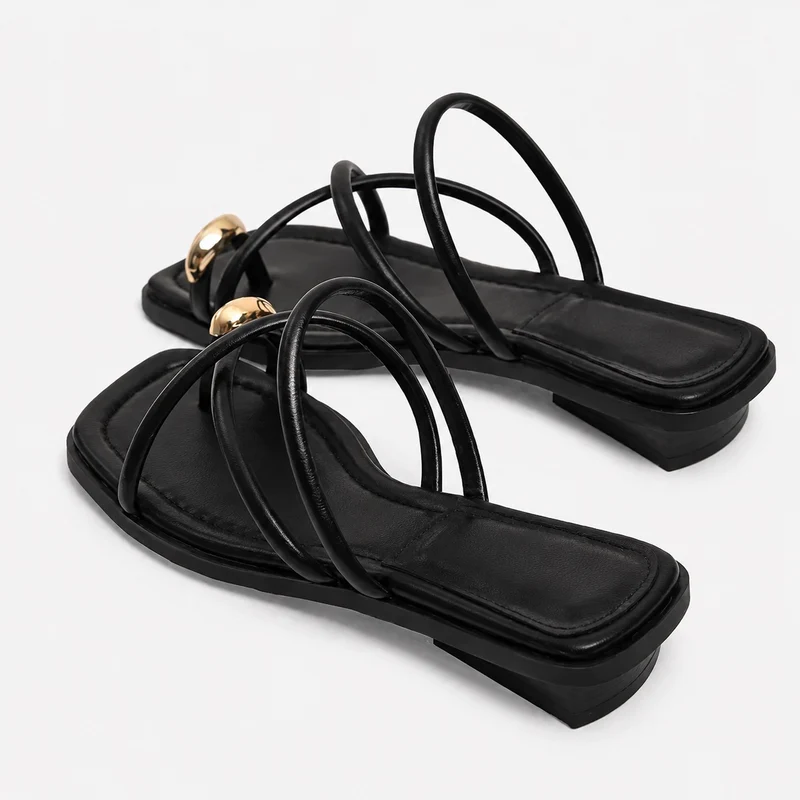 Minimalist Flat Sandals with Interlocking Straps