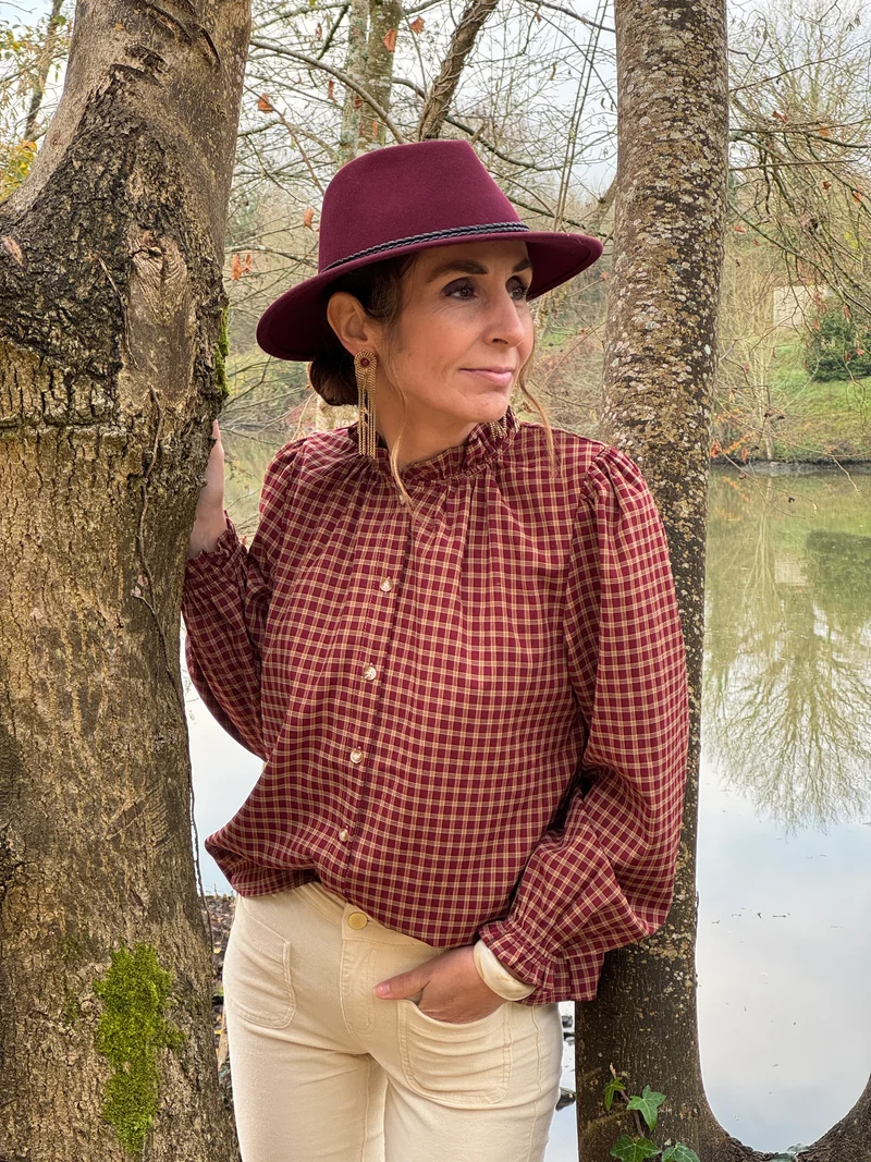 Chemise vichy bordeaux et beige AVELINE In april 1986