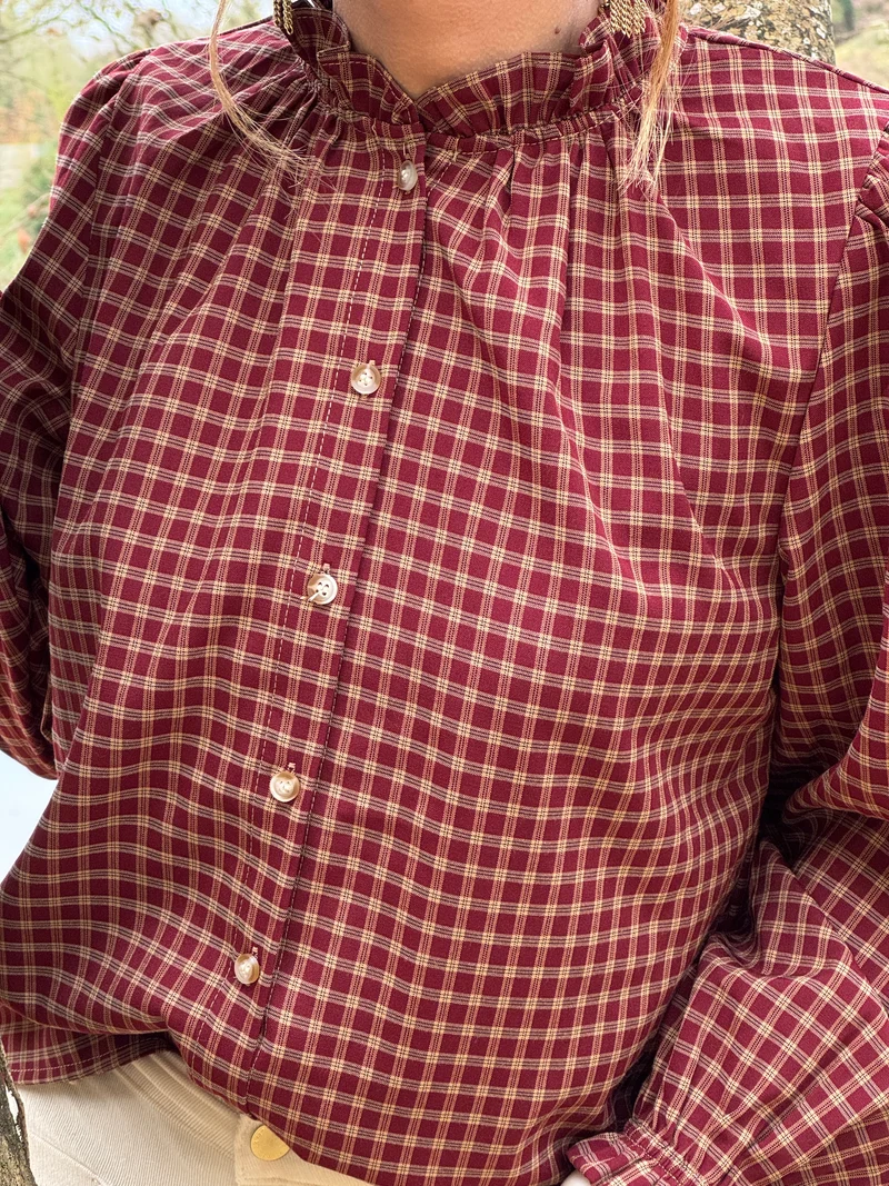 Chemise vichy bordeaux et beige AVELINE In april 1986
