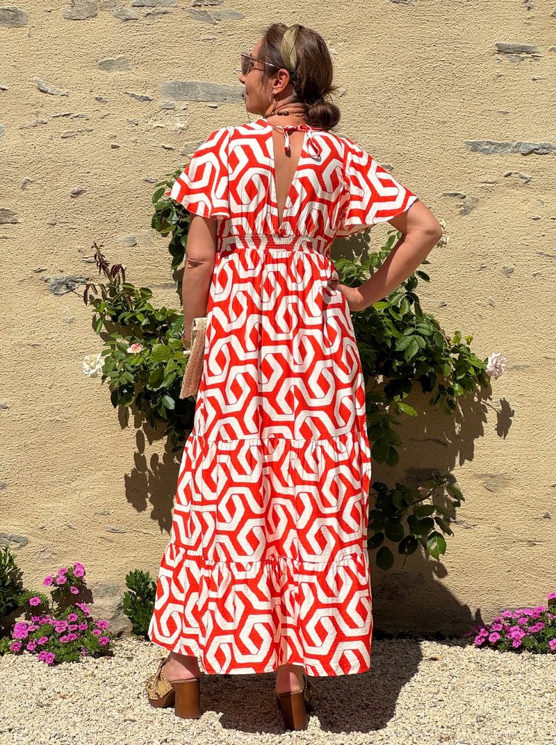 Robe imprimé géométrique orange fond beige ISLEY In April 1986
