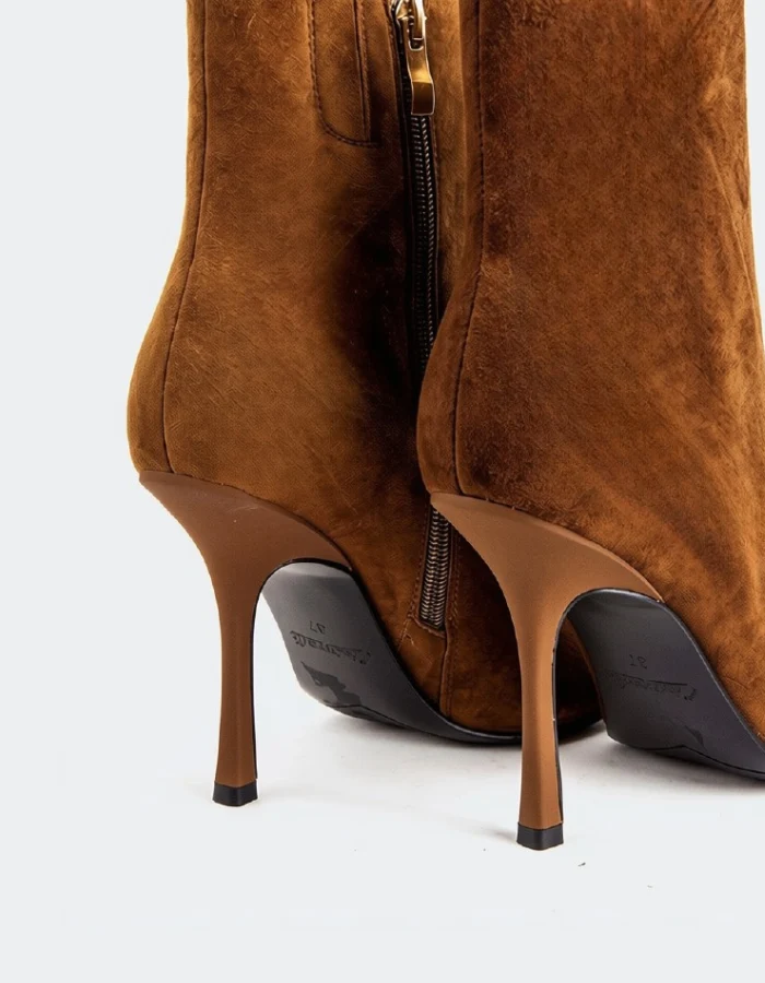 Qianna Tan Suede