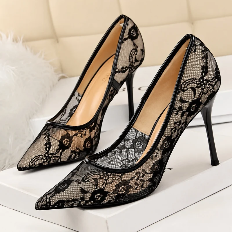 Floral Lace Thin Heel Sandals