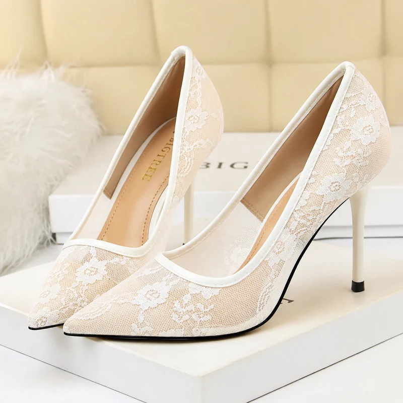 Floral Lace Thin Heel Sandals