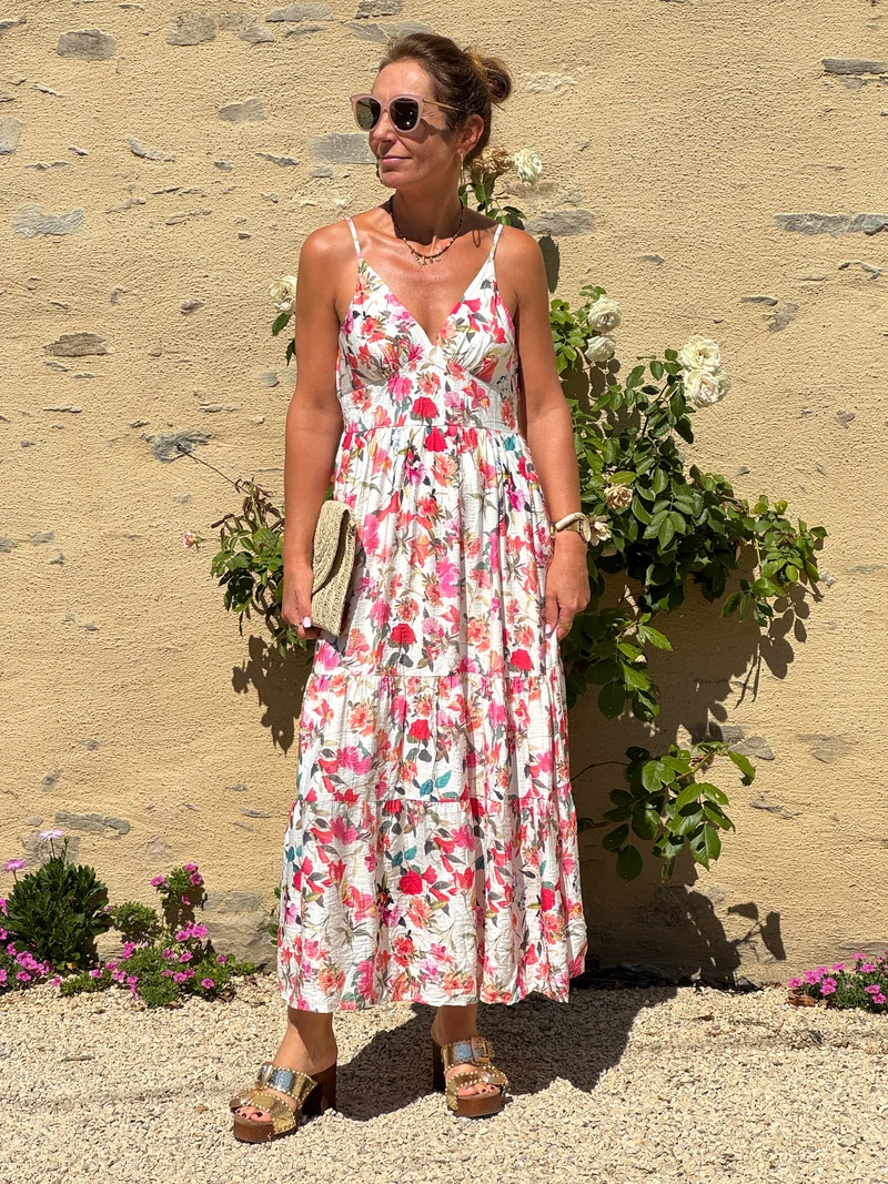 Robe imprimé floral rose fond beige LISA In April 1986
