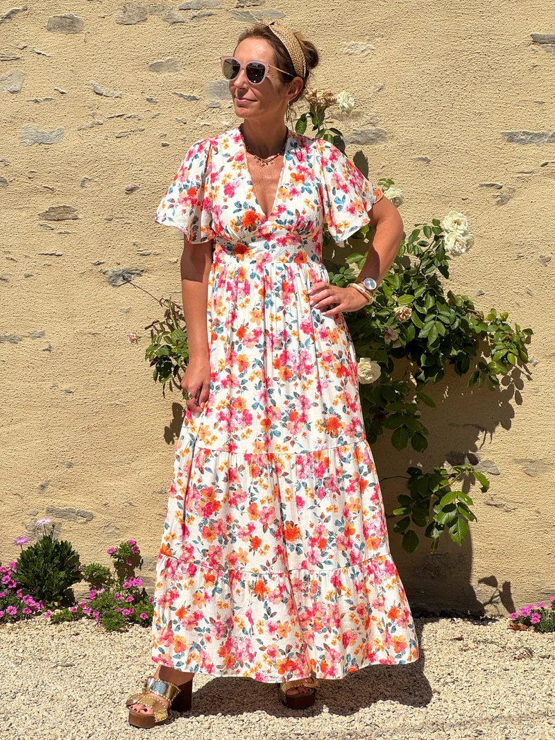 Robe imprimé floral multicolore fond beige MIRANDA In April 1986
