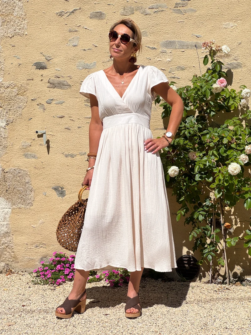 Robe beige gaze de coton MADDY In April 1986