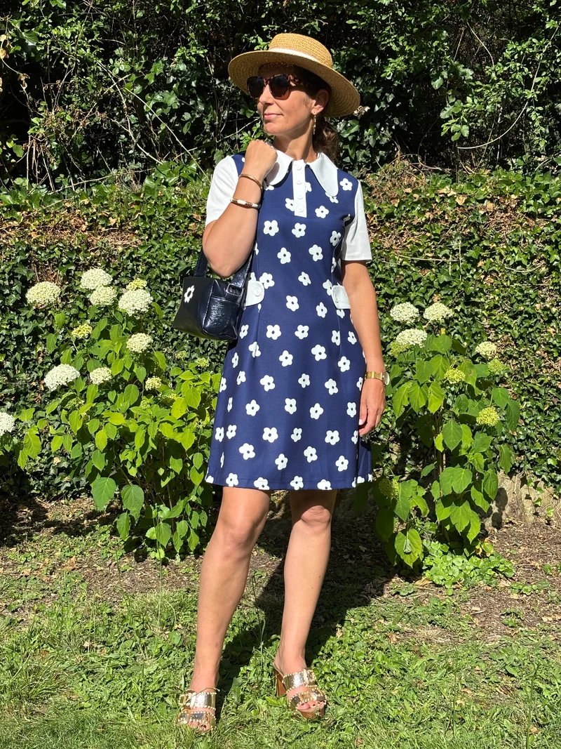 Robe marine fleurs blanches KATE Hippocampe