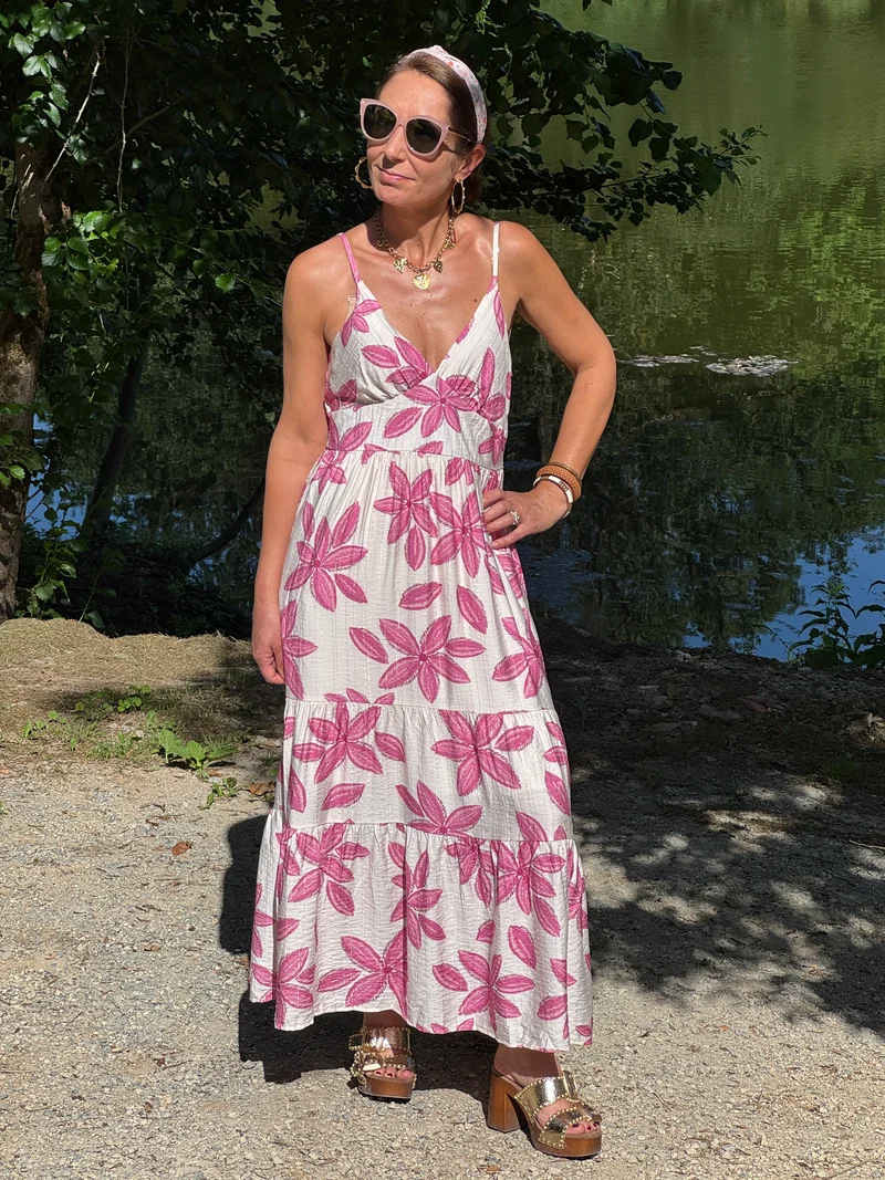 Robe imprimé floral rose fond écru empire AVELIA In April 1986