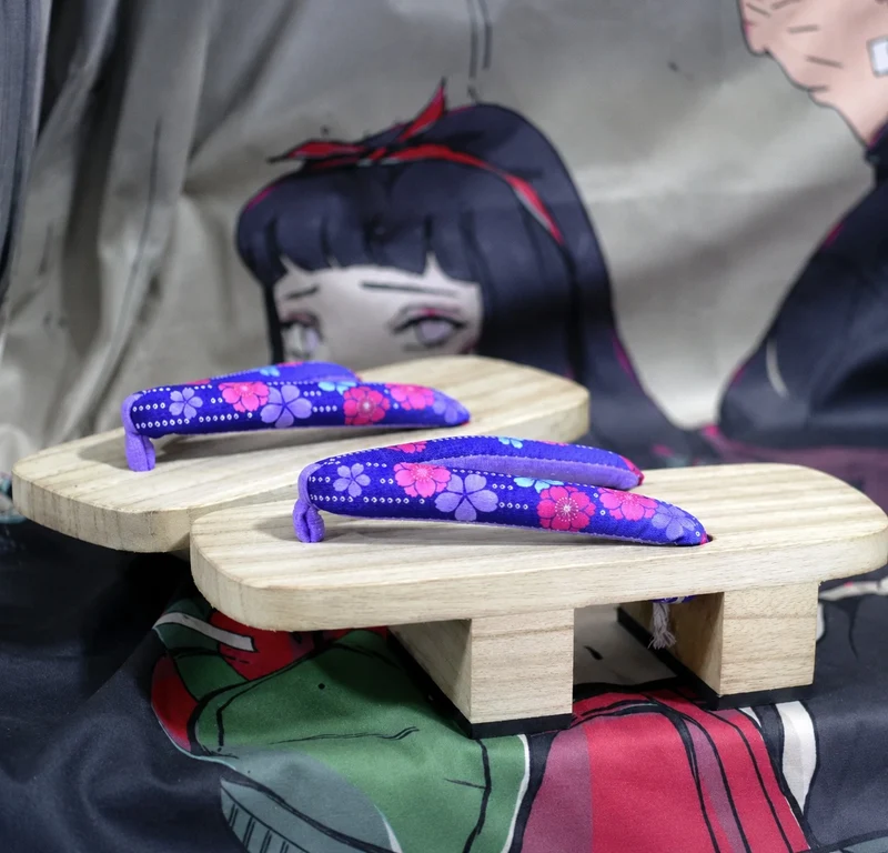 Japanese Wooden Flip-Flop Style Sandal