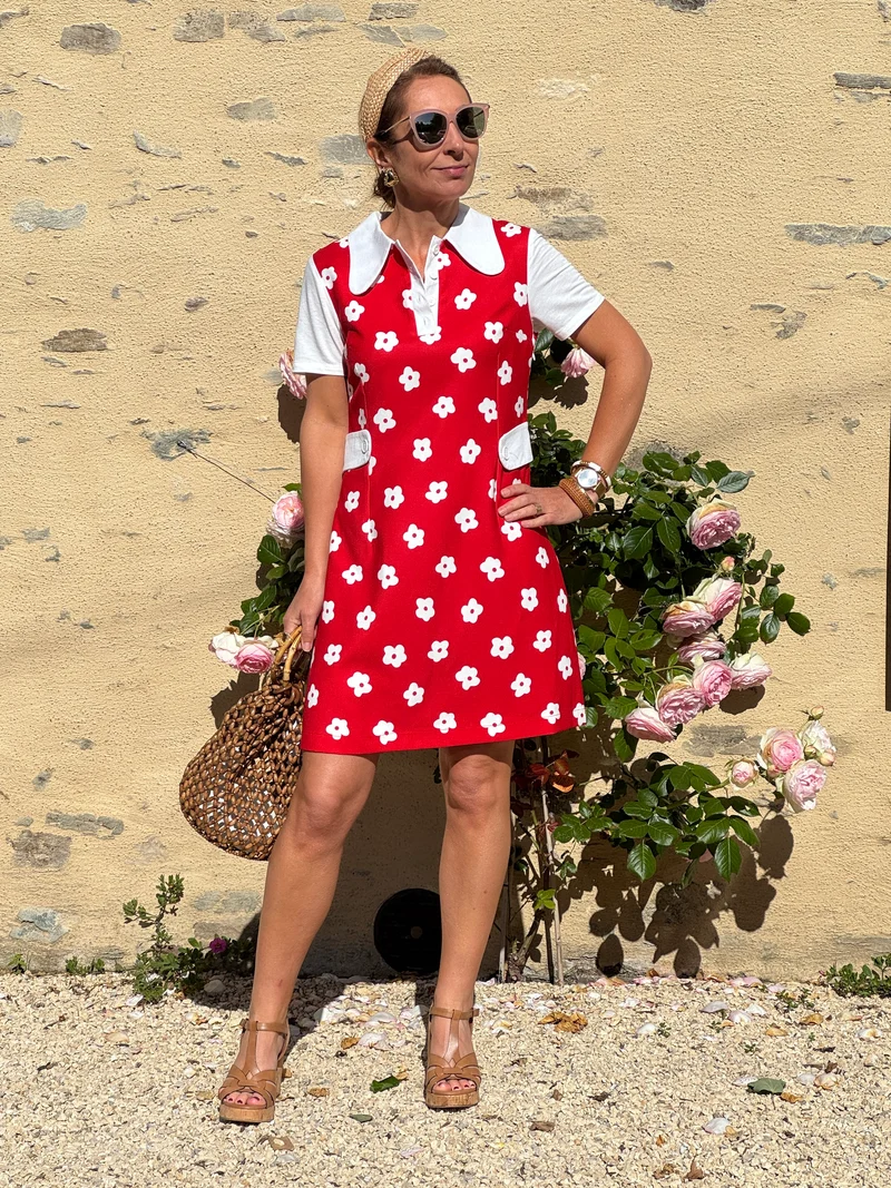 Robe fleur blanche fond rouge KATE Hippocampe