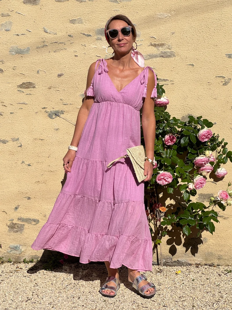 Robe rose lilas empire longue ISMERA In April 1986
