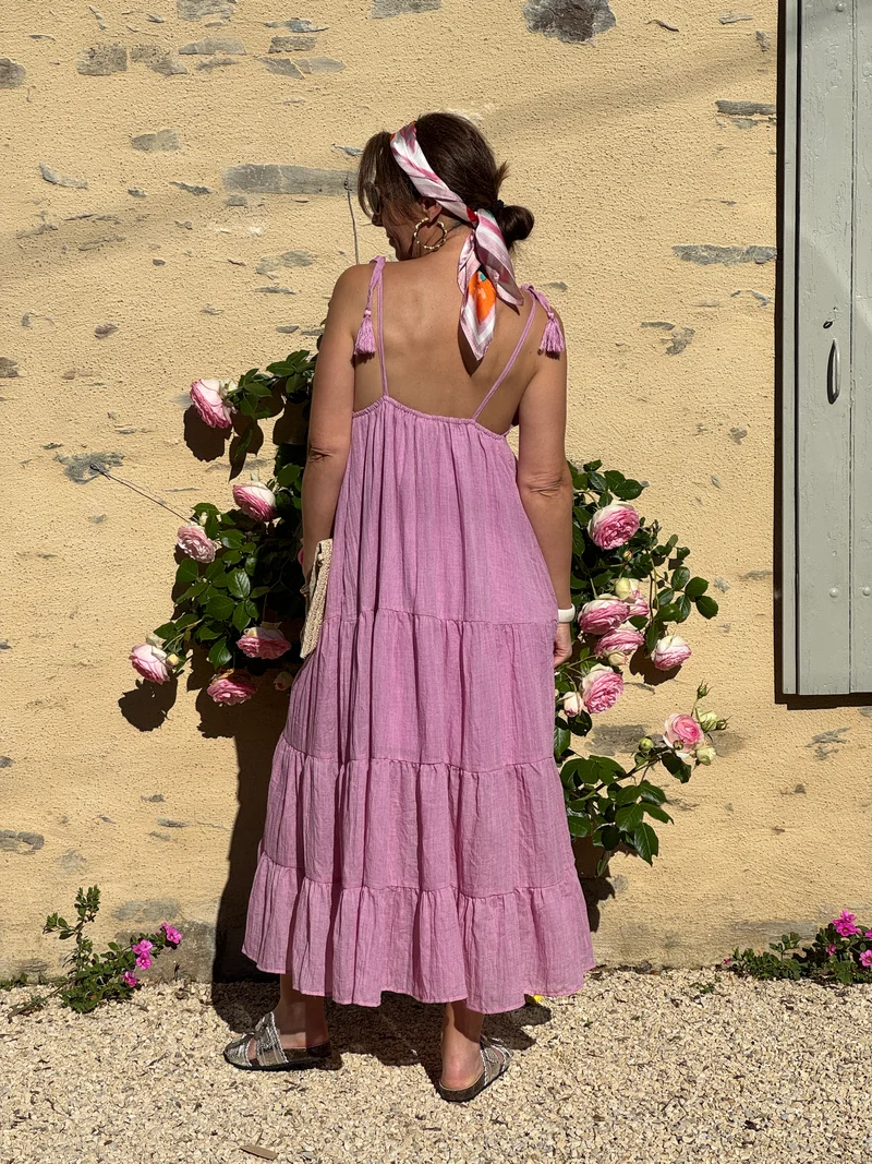 Robe rose lilas empire longue ISMERA In April 1986