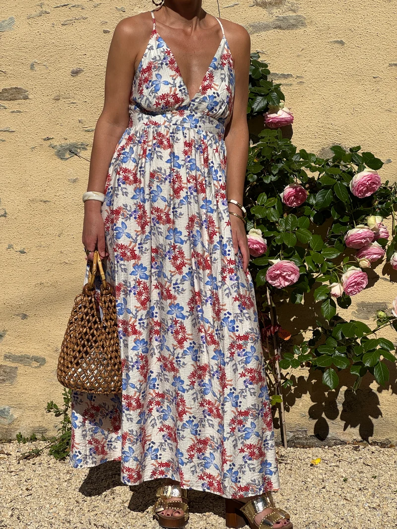 Robe imprimé floral lavande, rouge et orange fond beige CASSI In April 1986
