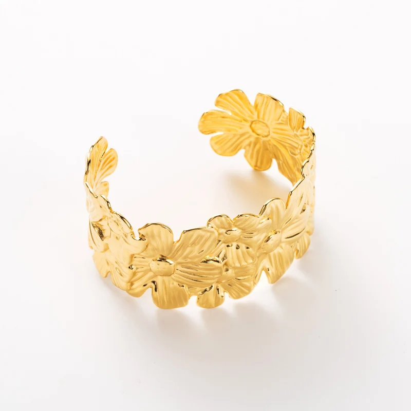 Manchette dorée farandole de fleurs – jonc