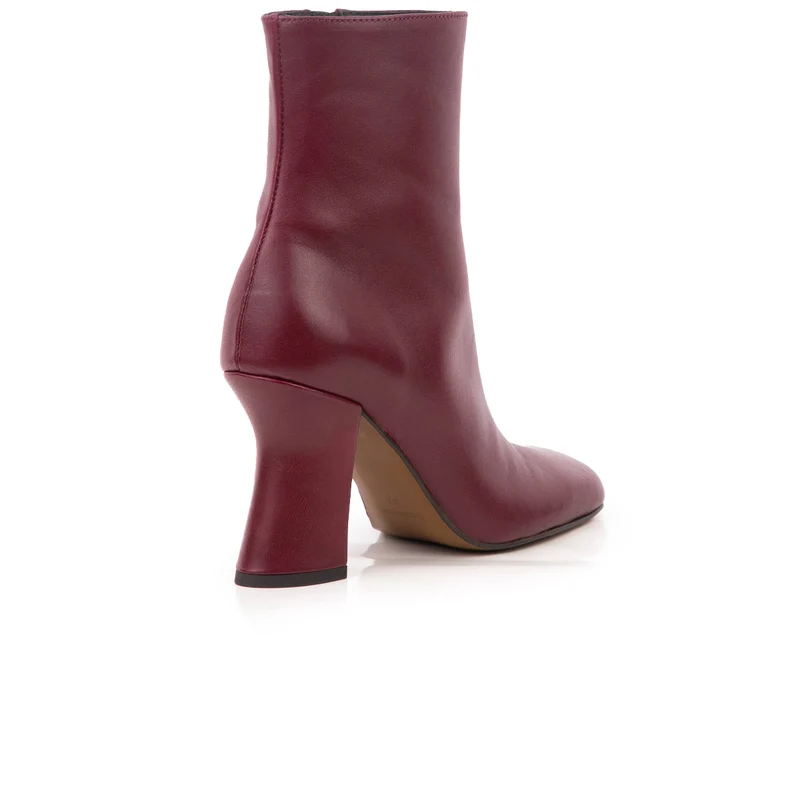 Cayenne Bordeau Leather