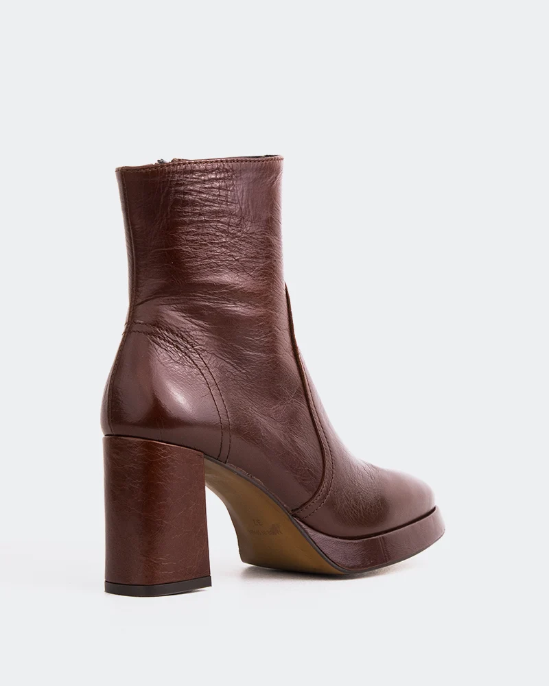 Filton Chestnut Leather