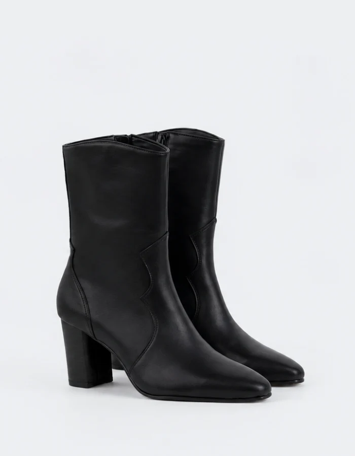 Bellamy Black Leather