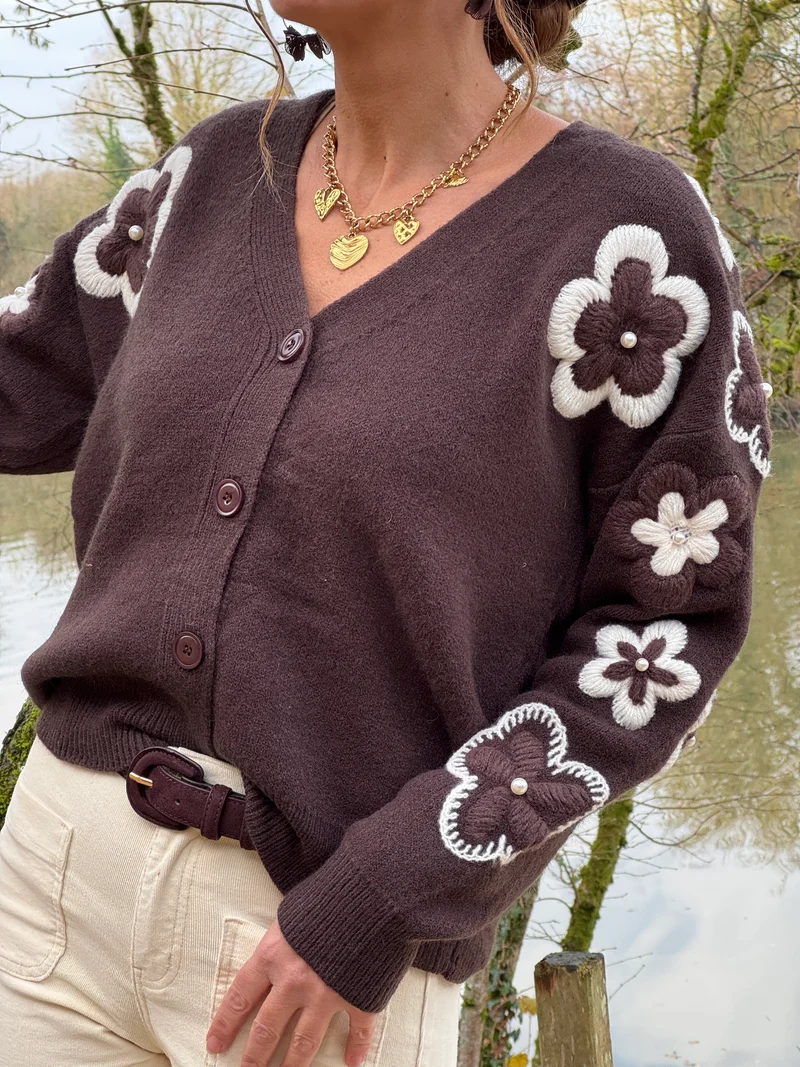 Gilet marron marguerites écrues avec perles ROSALIE