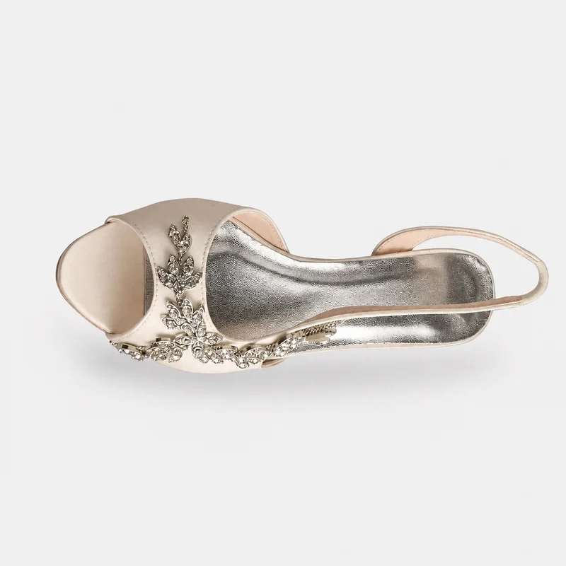 Women's Wedding Sandals with Flower Shaped Rhinestones