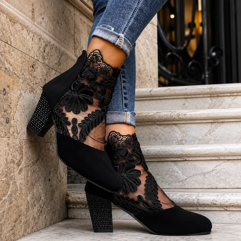 Women's Wedding Sandal with Floral Lace Pattern