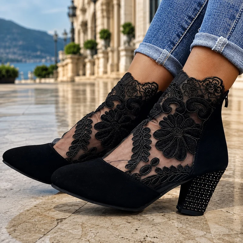 Women's Wedding Sandal with Floral Lace Pattern
