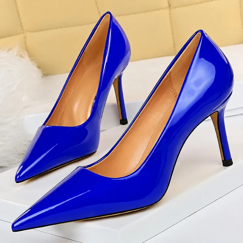 Women's 7 - 10 cm Shiny Pump Style Heeled Sandal