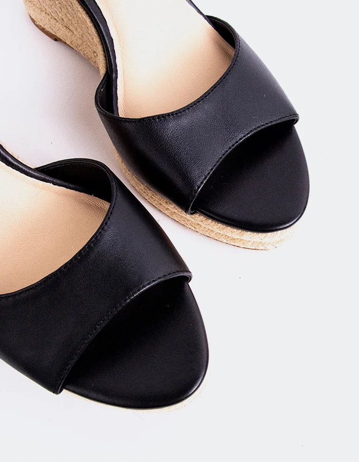 Zaya Black Leather
