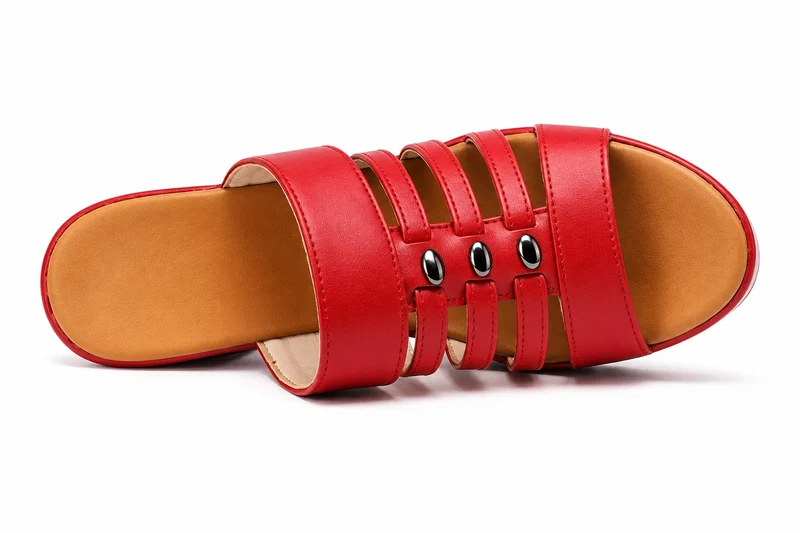 Women's Platform Style Clog Sandal with Square Heel