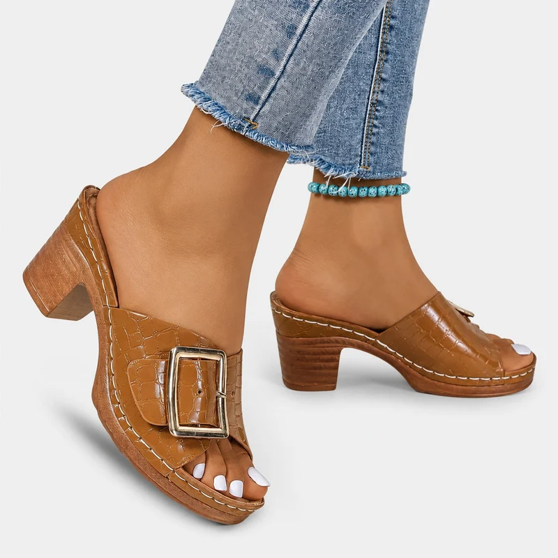Women's Clog Sandal with Faux Leather Strap