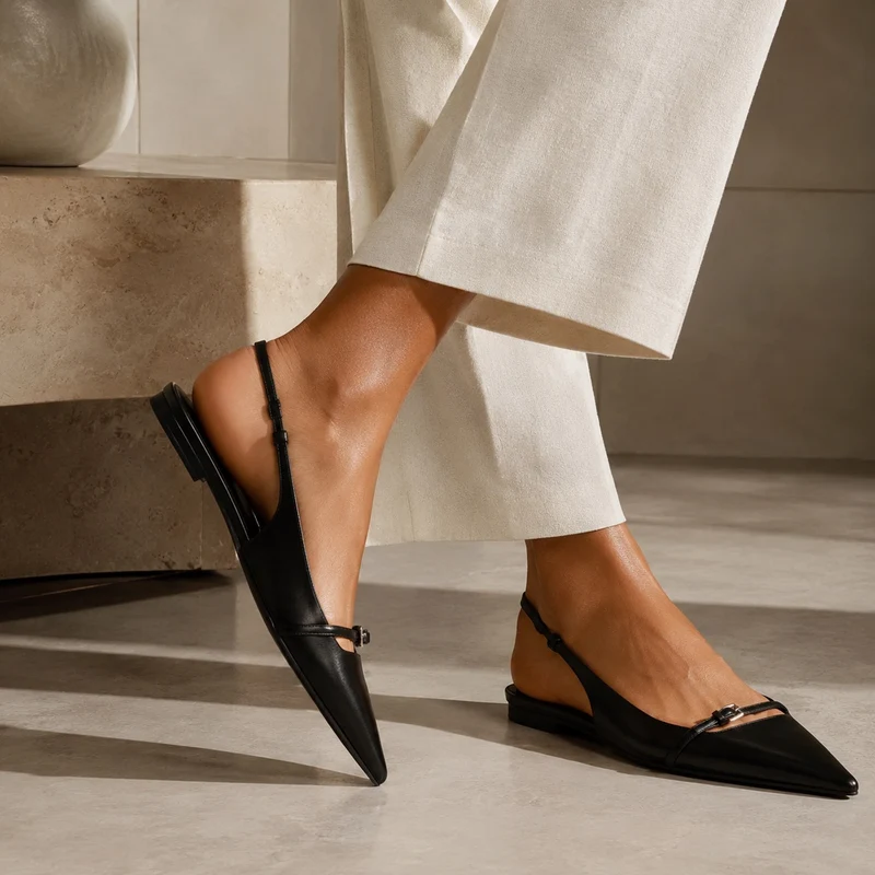 Stylish Black Sandal with Pointed Toe