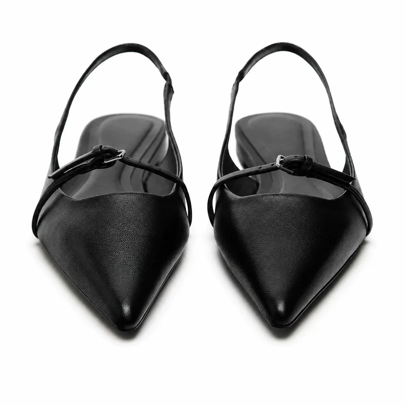 Stylish Black Sandal with Pointed Toe