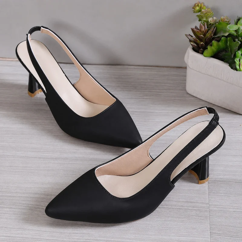 Women's 5 - 7 cm Black Open Design Heeled Sandal
