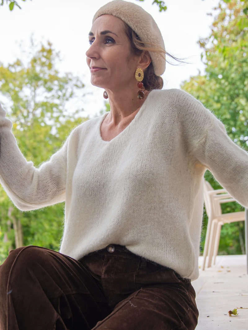 Pull blanc en maille col V NADEGE