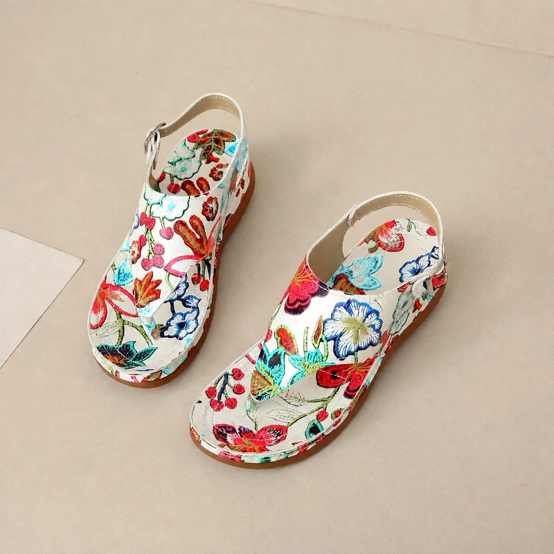 Women's Comfortable Thong Style Sandal with Floral Pattern