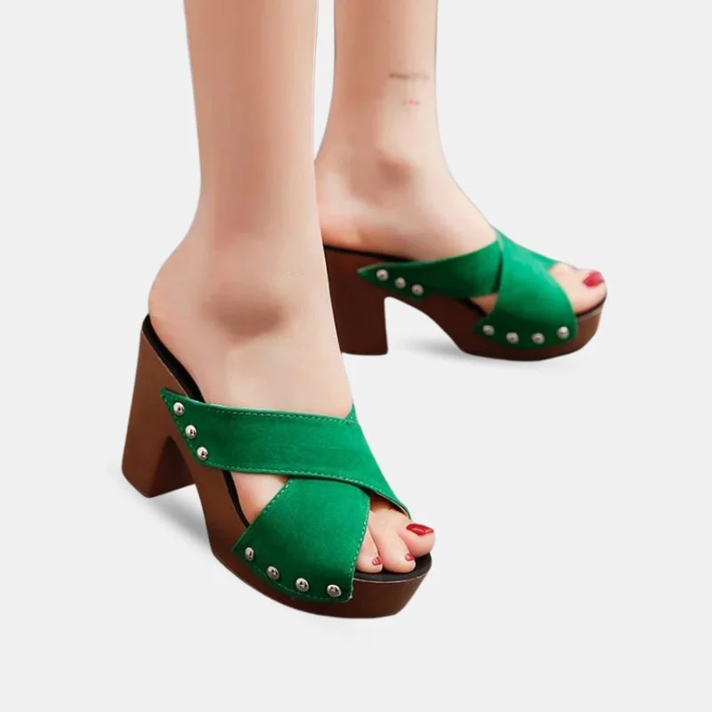 Chic and Comfortable Women's Sandal with Suede Effect Heel