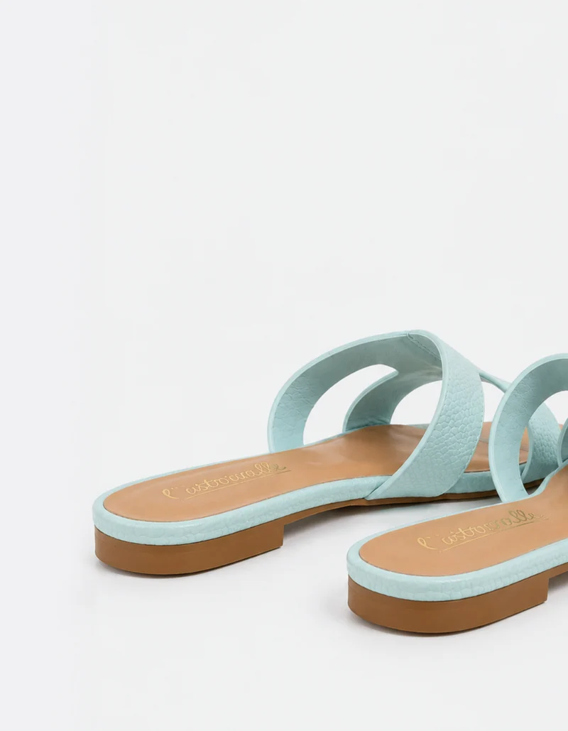 Valmisa Blue Leather