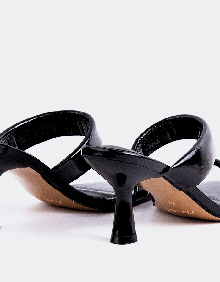 Calyra Black Patent