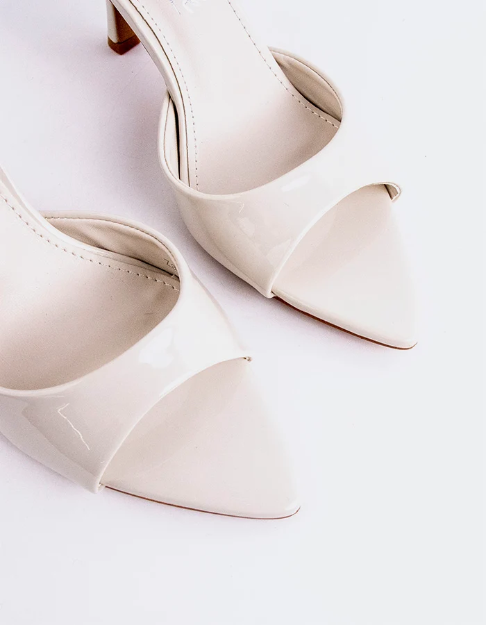 Zandria White Patent