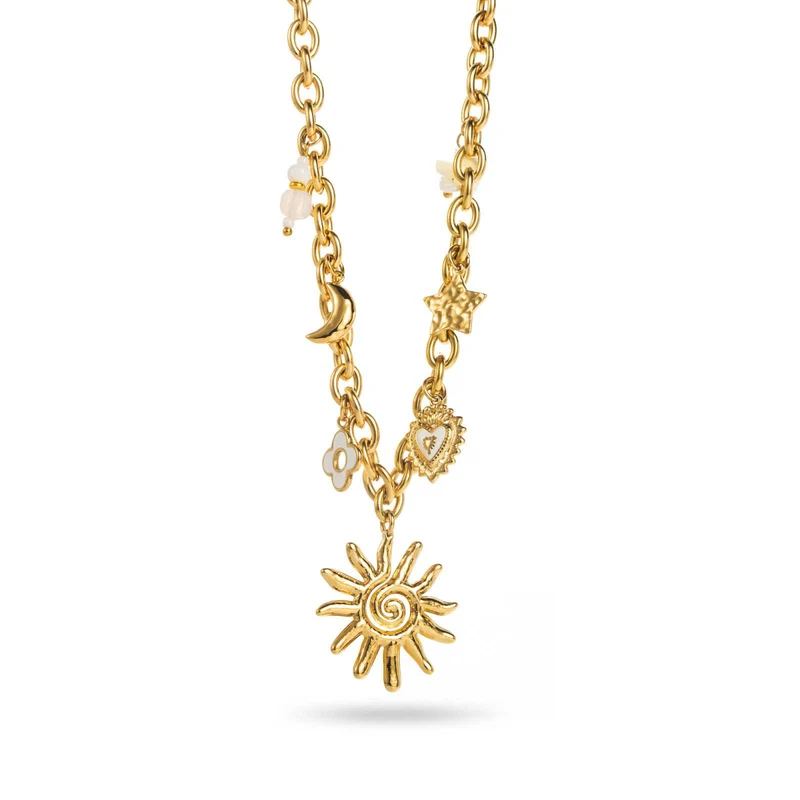 Collier Sunny doré en acier inoxydable à breloques soleil et charms